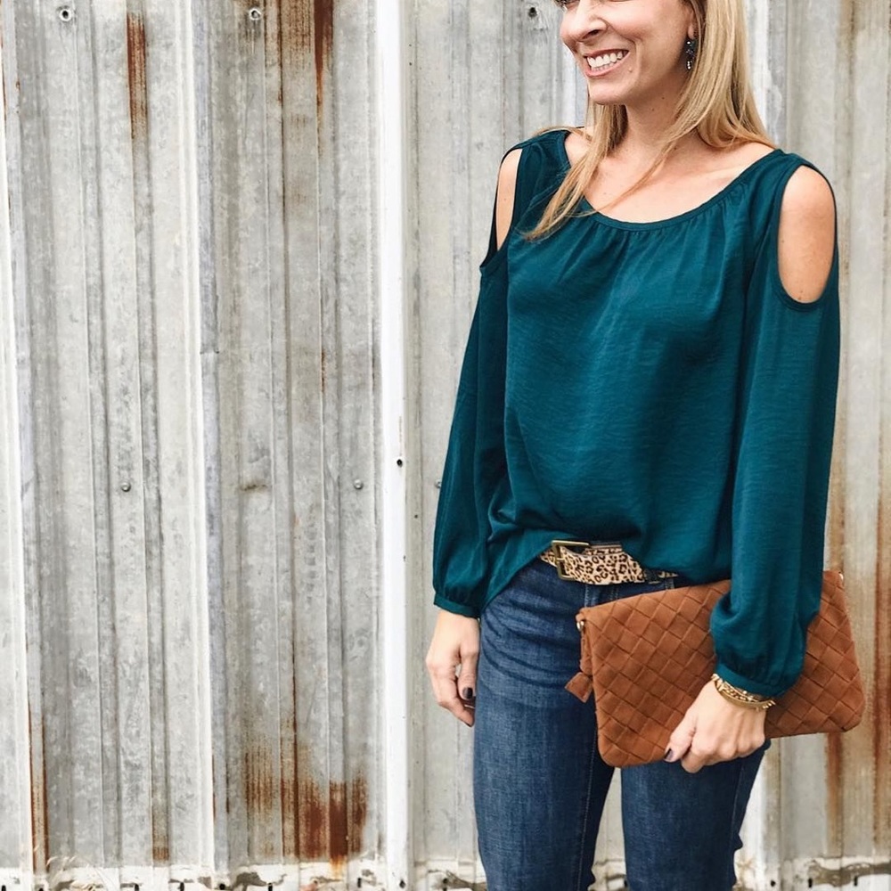 CAbi Fetching Cold Shoulder Blouse, size LG, flowy dark blue/green blouse, EUC
